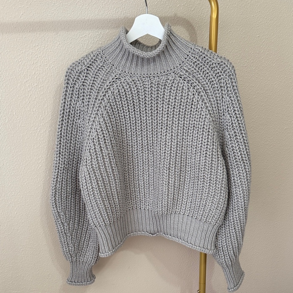 H&M Light Gray Turtleneck Sweater